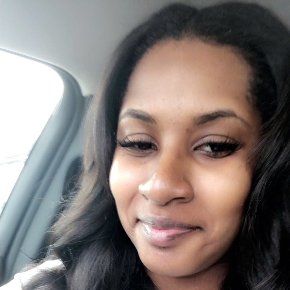 Meet your Posher, Lenell